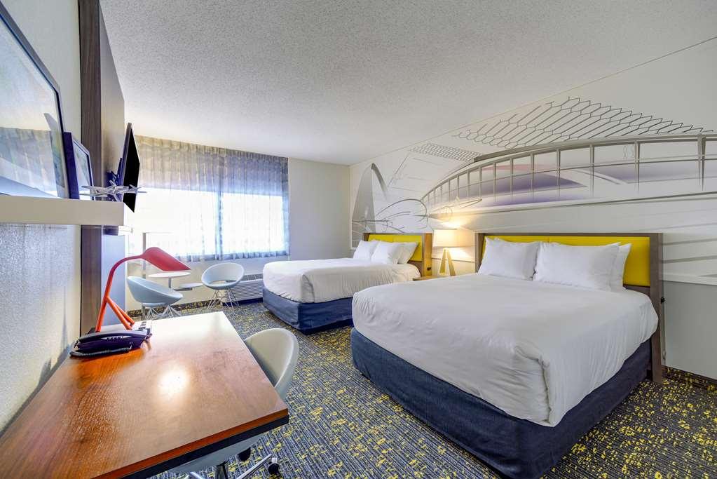 St Louis Airport Hotel Saint Louis Room photo